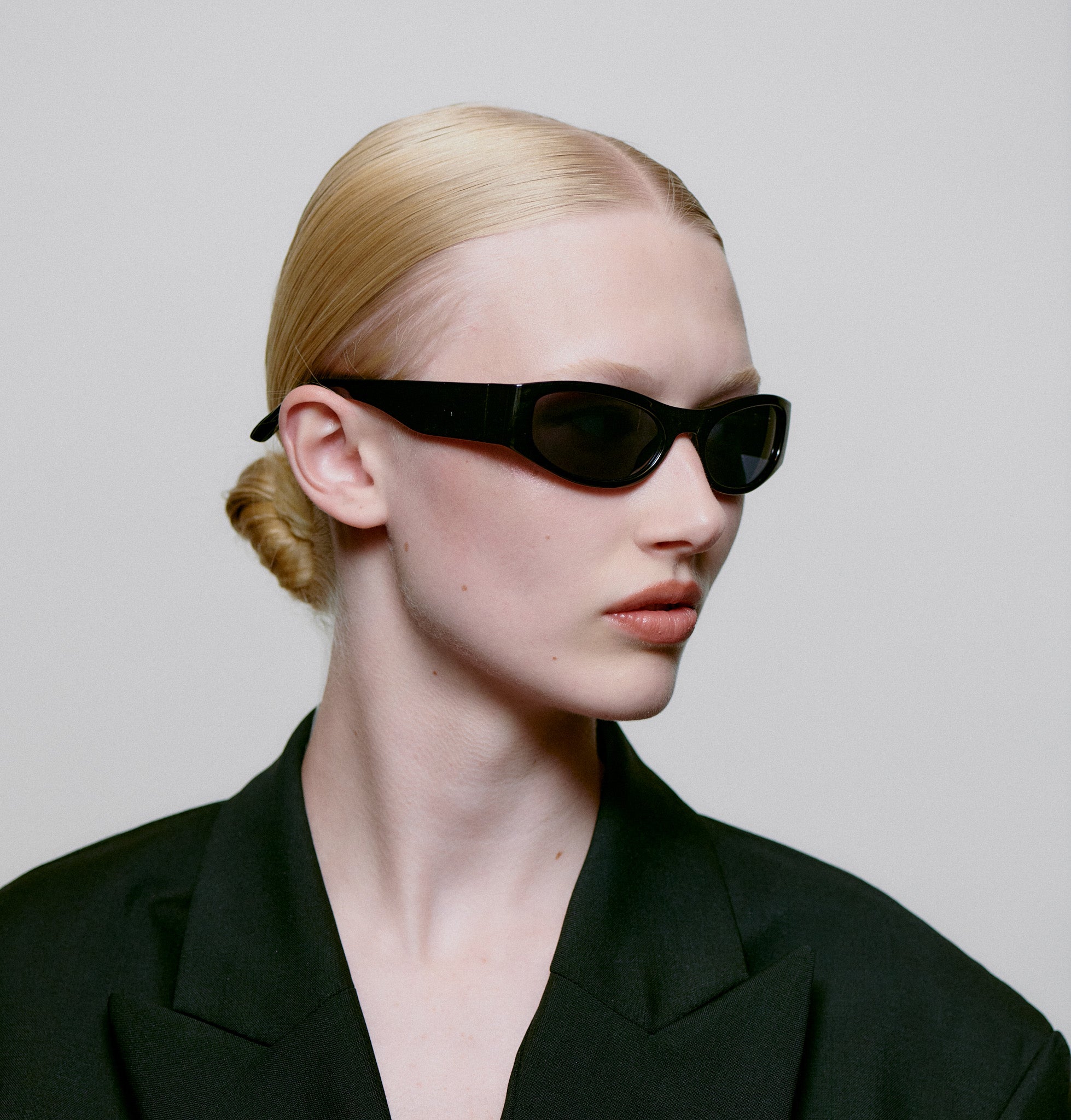 Gust solbrille - sort